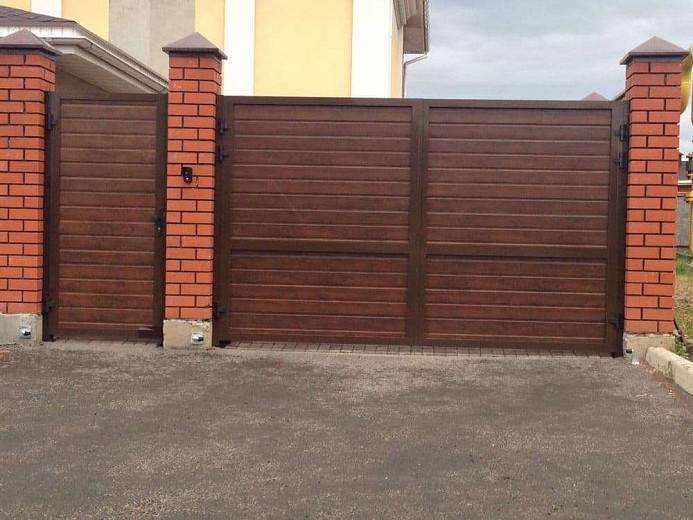 Уже не один раз обращался в Авирс, на этот раз заказал распашные ворота Уже не один раз обращался в Авирс, на этот раз заказал распашные ворота